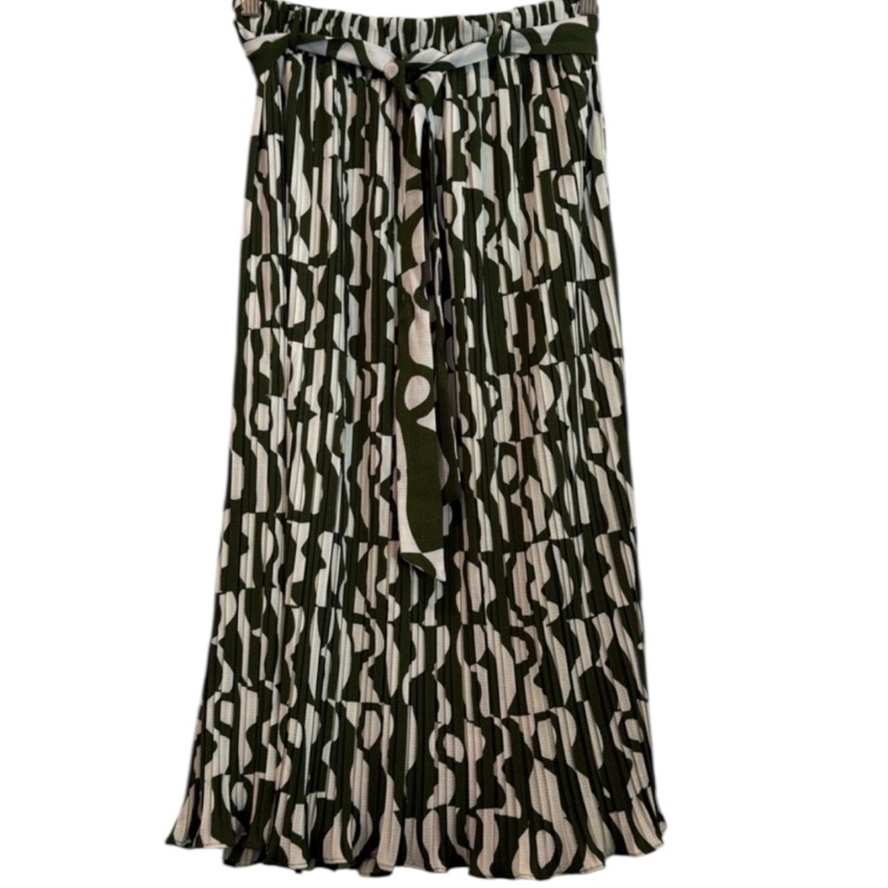 Alice Blue Olive and Cream Textured Pleated Belted Skirt Size Small